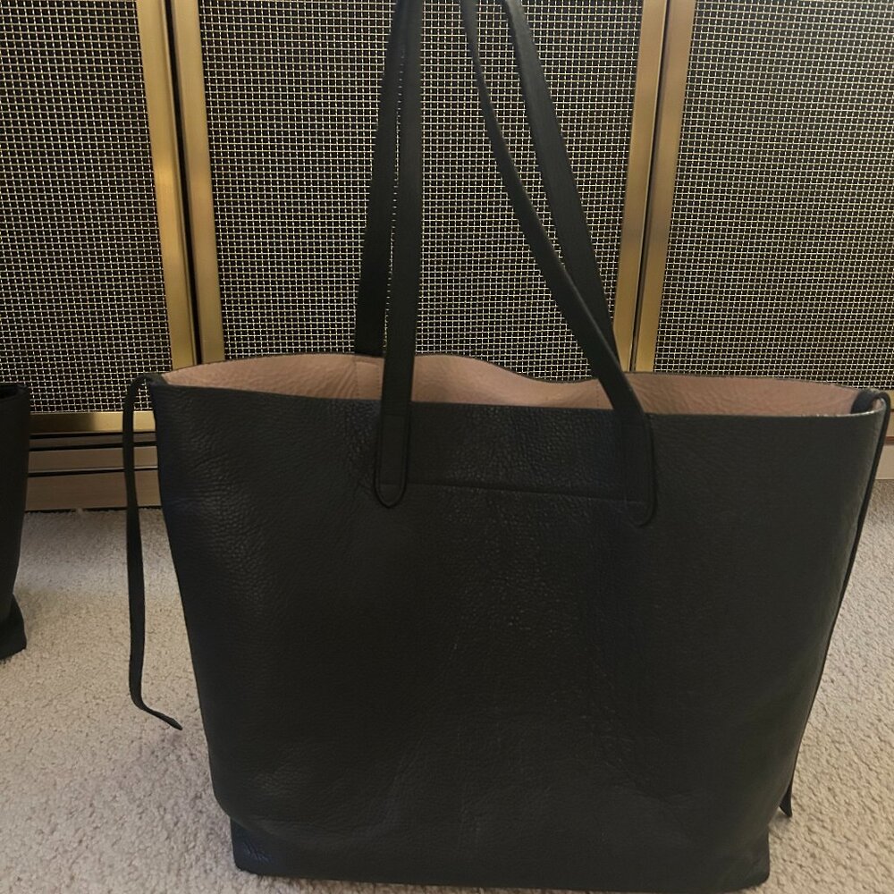 Cuyana Classic Structured Leather Tote & Organizer Insert